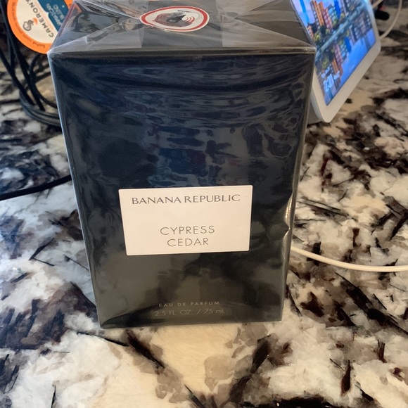 Banana Republic cypress cedar way de parfum. New with tags in‎ box with plastic - Picture 3 of 6